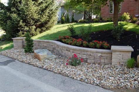 Mini Creta retaining wall blocks are perfect for a freestanding wall around your patio, or as a partition between multi-leveled areas of your landscape. Cinder Block Ideas, Backyard Retaining Walls, Stone Retaining Wall, Landscaping Retaining Walls, Cape Cod Ma, Front Yard Design, Front Landscaping, Cinder Block, Home Landscaping