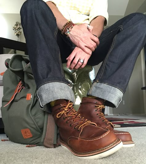 Red wing Moc toe boot 1907 #mens #RedWing #RedwingBoots #RedWingHeritage Thanks to @H2Olifeaqua at instagram. Moc Toe Boots Men Outfit, Red Wing Boots Outfit Mens Fashion, Red Wings Boots Outfit, Men Couture, Red Wings Boots, Redwing Boots, Boots Men Outfit, Timeless Boots, Men Boot