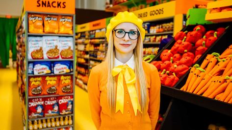 Lucy Sparrow creating felt grocery store in Tampa - That's So Tampa Lucy Sparrow, Tampa Theatre, Artist Research Page, Wild Art, Christmas Campaign, Florida Oranges, Florida Girl, Nyc Art, London Christmas