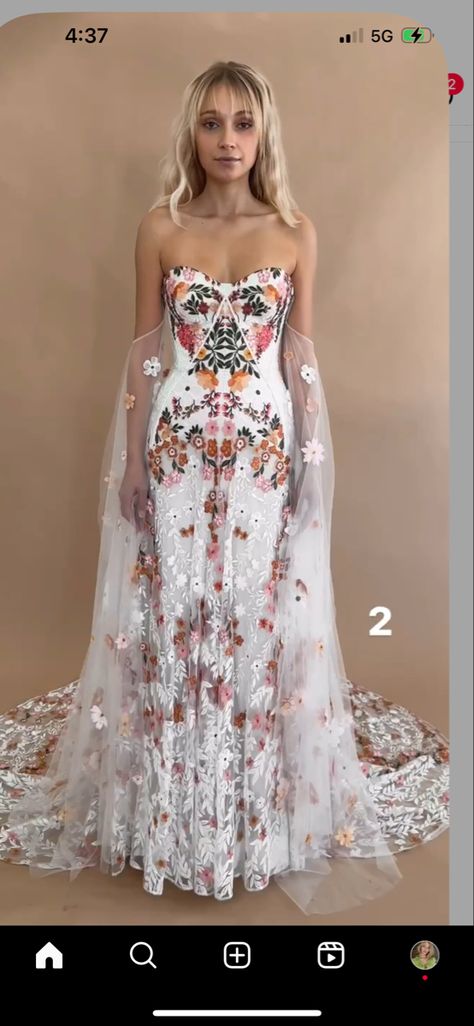 Wedding Dress Color Embroidery, Brazil Wedding Dress, Wedding Dresses With Colored Embroidery, Colour Embroidered Wedding Dress, Wedding Dress With Colorful Accents, Embroiled Wedding Dress, Embroidered Wedding Dress With Sleeves, Wedding Dresses Nontraditional, Wedding Dresses Untraditional