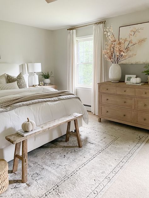 Modern Farmhouse Bedroom, Apartment Decoration, Deco Studio, Creative Bedroom, Master Bedrooms Decor, Room Inspiration Bedroom, Aesthetic Bedroom, Guest Bedrooms, Bedroom Colors