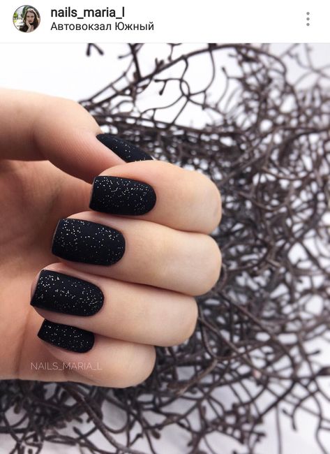 Sparkly Black Nails, Black Sparkle Nails, Nailart Black, Silhouette Nails, Black Nails With Glitter, Sassy Nails, Nail Shimmer, Gelish Nails, Shellac Nails