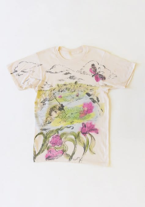 Chasing Butterflies, Vibe Clothes, Toad, Dream Clothes, Textile Design, Vintage Tshirts, Dream Wardrobe, Diy Clothes, Fashion Item