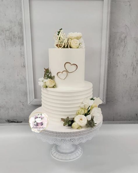 Svadbene Torte Dekoracija, Engament Cake Simple, Torte Za Svadbe, Torte Za Vjenčanje, Beautiful Wedding Cakes Elegant Simple, Fondant Wedding Cakes Simple, Engagement Cakes Elegant, Wedding Cake Designs Simple 1 Tier, Simple Fondant Wedding Cake