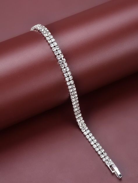 Mixed Jewelry Style, Link Jewelry, Jewelry Product Shots, Bridal Necklace Designs, Creative Jewelry Photography, Diamond Bracelet Design, Embellished Fashion, Formal Jewelry, Women Chain