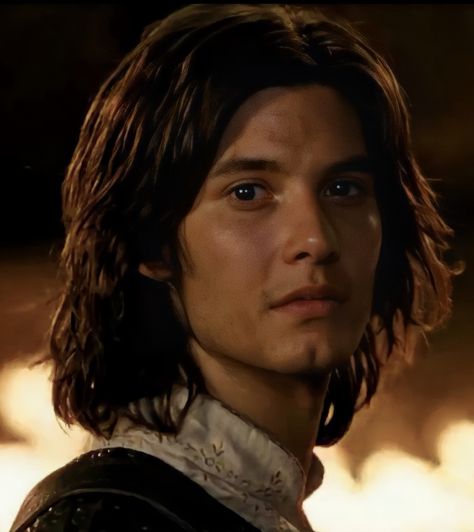 Prince Caspian Icon, Young Sirius Black, Young Harry Potter, Celebrity People, Niklaus Mikaelson, Narnia Prince Caspian, Prince Caspian, Dorian Gray, Ben Barnes