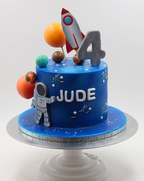 Space Theme Bday Cake, Rocket Ship Birthday Space Theme, Space Rocket Birthday Cake, Rocket Theme Cake, Dinosaur In Space Birthday, Rocket Ship Birthday Cake, Space Themed Birthday Party Cake, Outer Space Cake Ideas, Outerspace Cakes