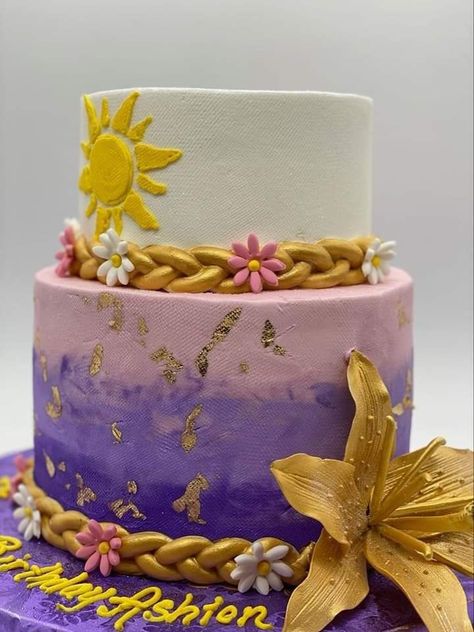 Rapunzel Cake Ideas Sweet 16, Rapunzel Inspired Birthday Cake, Tangled Themed Birthday Cake, Rapunzel 18th Birthday Cake, Rapunzel Sweet 16 Cake, Tangled Inspired Cake, Tangled Quince Cake, Tangled Aesthetic Party, Tangled Theme Cake