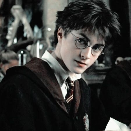 #harrypotter Harry Potter 5th Year, Harry Potter Daniel Radcliffe, Cinema Wallpaper, Harry Potter Wattpad, Young Harry Potter, Film Harry Potter, Citate Harry Potter, Stile Harry Potter, Glume Harry Potter