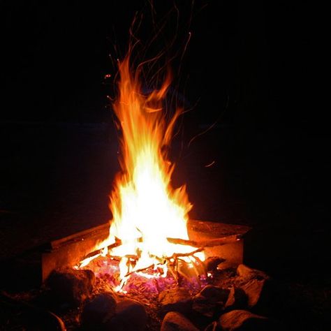 A Campfire Tale to tell around the fire :) Cub Scout Skits, Bonfire Pits, Chi Energy, Scout Camping, Cub Scouts, Boy Scouts, Girl Scouts, Campfire, Fire Pit