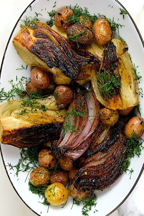 Fennel Side Dish Recipes, Fennel And Broccoli, Fennel And Potato Recipes, Fennel Side Dish, Preserving Fennel, Sauteed Fennel, Fennel Butter, Fennel Potato, Amazing Side Dishes