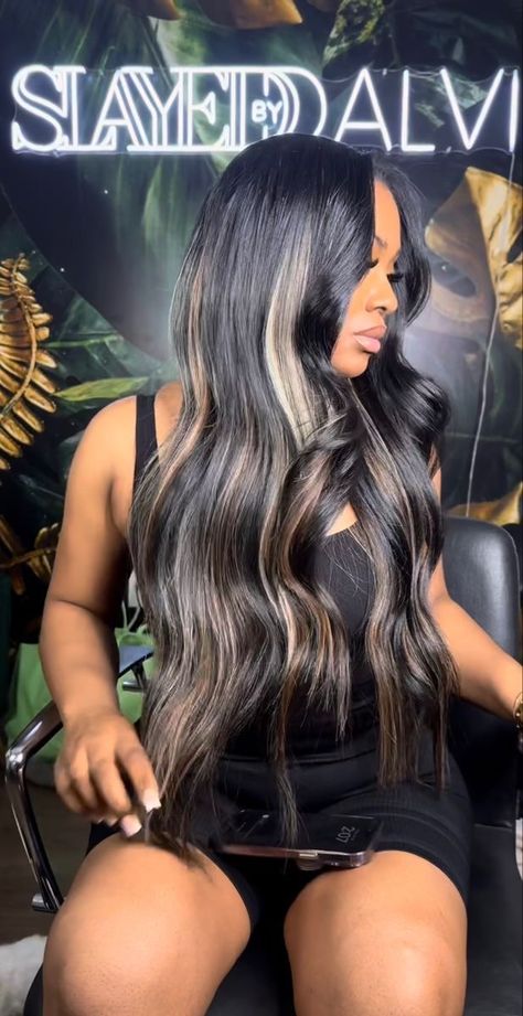 Middle Part Sew In With Highlights, See In With Highlights, Faux Highlights Black Hair, Colored Sew In, Baddie Going Out Outfits, Home Haircuts, Sew In Hairstyles, Dope Hairstyles, Hair Laid