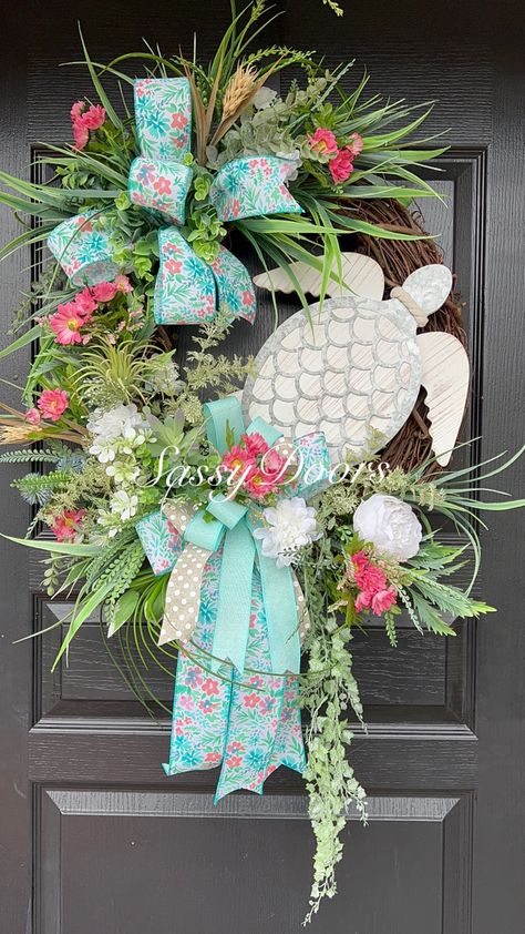 Beach Wreaths For Front Door Summer, Sassy Doors Wreaths, Beach Wreaths For Front Door Diy, Sea Turtle Wreath, Coastal Wreaths Front Doors, Door Reefs Ideas, Tropical Wreaths For Front Door, Beach Wreaths For Front Door, Summer Wreaths For Front Door Diy