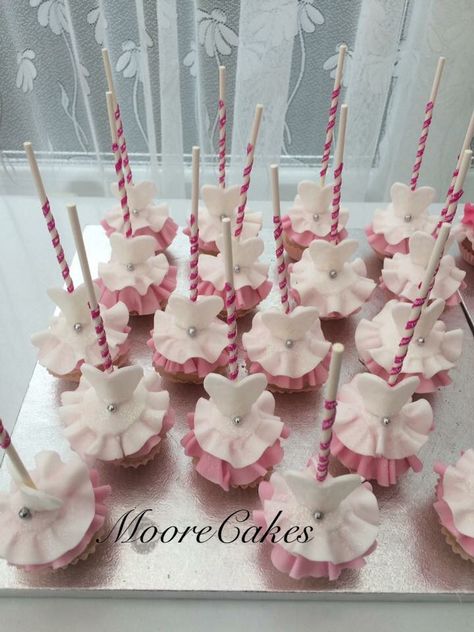 Dance Cake Pops, Ballerina Cake Pops, Dance Cake, Dance Cakes, Ballerina Cake, Ballerina Baby Showers, Pop Ideas, Ballerina Cakes, Valentines Day Treats