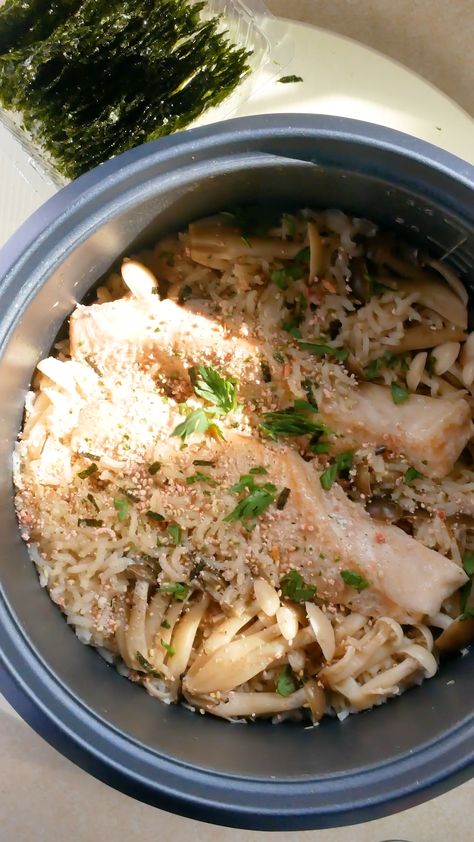 Rice Cooker Salmon & Mushrooms - Mariella Mahal Salmon And Mushrooms, Rice Grits, Flavorful Rice, Ginger Salmon, Salmon Rice Bowl, Salmon Rice, Mushroom Rice, Healthy Rice, Rice Cooker Recipes