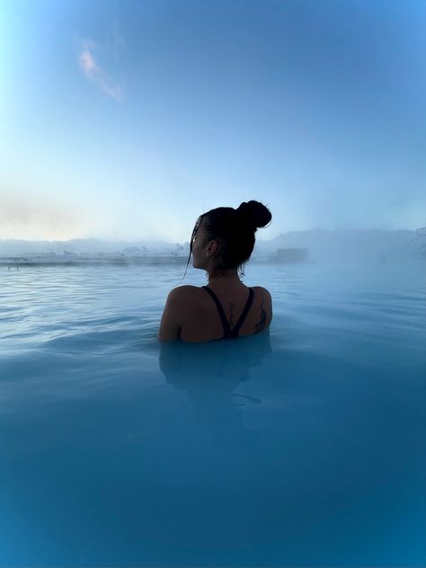 Iceland Vacation Aesthetic, Blue Lagoon Iceland Photos, Blue Lagoon Instagram Pictures, Blue Lagoon Iceland Photography, Blue Lagoon Picture Ideas, Iceland Places To See, Iceland Photography People, Iceland Vision Board, Iceland Instagram Story