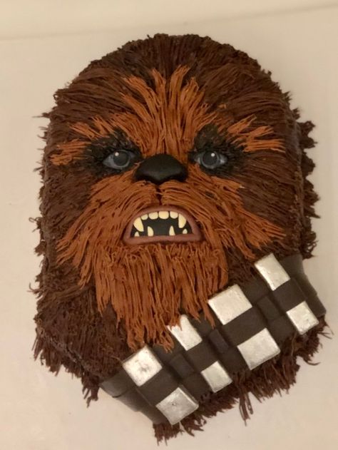 Chewbacca Cake, Star Wars Birthday Cake, Birthday Cupcakes Decoration, Star Wars Cake, Star Wars Birthday Party, Birthday Cakes For Men, Childrens Birthday Cakes, Star Wars Birthday, Cakes For Men