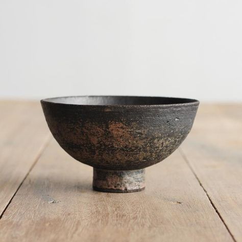 Bowl Ceramic Design, Ceramics Inspiration, Sculptures Céramiques, Ceramic Shop, Japanese Pottery, Keramik Vase, Japanese Ceramics, Ceramic Vessel, Pottery Designs