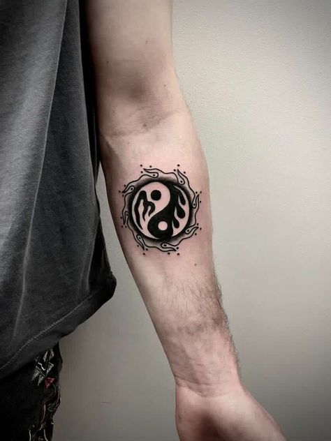 Men Ying Yang Tattoo, Yin Yang Arm Tattoo, Creative Ying Yang Tattoo, Unique Ying Yang Tattoo, Avatar Ying Yang Fish Tattoo, Men’s Yin Yang Tattoo, Crucifix Tattoo, Ying Yang Tattoo, Yin Yang Tattoos