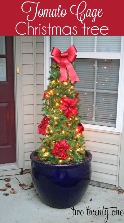 Tomato Cage Christmas Tree - using tomato cage, zip ties, garland and some leftover bows, floral, ornaments. I will be making one of these this year!! yay! Outdoor Holiday Planters, Tomato Cage Christmas, Mesh Christmas Tree, Tomato Cage Christmas Tree, Holiday Planter, 12 December, Christmas Porch, Noel Christmas, Tree Ideas