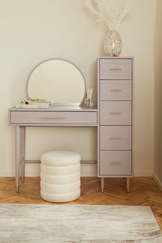 Bedroom Vanity Ideas, Vanity Ideas Bedroom, Makeup Vanity Ideas, Vanities Ideas, Vanity In Bedroom, Boho Homes, Modern Dressing Table Designs, Dressing Table Modern, Bedroom Vanities