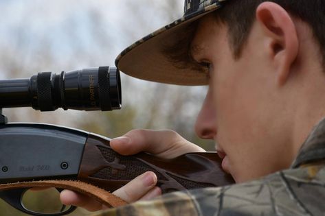 Trapshooting Senior Pictures, Duck Hunting Senior Pictures, Trap Shooting Senior Pictures, Country Boy Senior Pictures, Hunting Photoshoot, Hunting Senior Pictures, Senior Pictures Boys Outdoors, Hunting Photography, Senior Photos Boys