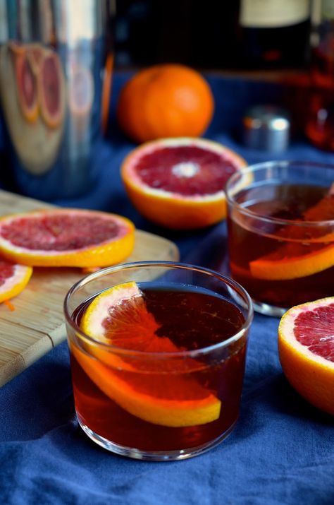 Blood Orange Recipes, Blood Orange Cocktail, Summer Vodka Cocktails, Negroni Cocktail, Sweet Savory Recipes, Vodka Lime, Orange Cocktails, Blood Orange Juice, Cocktail Ideas