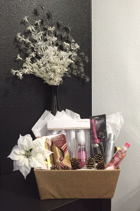 Hi friends! I have put together a holiday gift basket for my clients to potentially win! With every hair service, you will get a raffle ticket to win this basket, a $140 retail value! The winner will be announced on December 15, so come get your hair done soon! Please message me for an appointment! Phenix Salon Suites, Suite 121. Lashes Branding, Phenix Salon Suites, Salon Openings, Holiday Gift Basket, Retail Ideas, Beauty Giveaway, Raffle Basket, Raffle Baskets, Holiday Gift Baskets