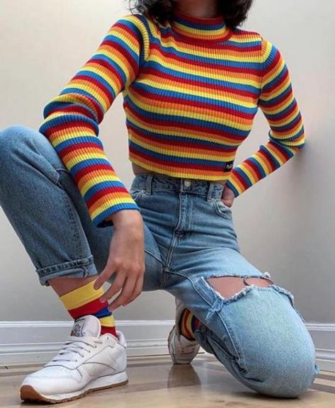 Mama Jeans, Fashion 90s, Hipster Outfits, Cropped Tops, Hipster Fashion, Moda Vintage, Mode Inspo, Tshirt Outfits, Knitted Tshirt