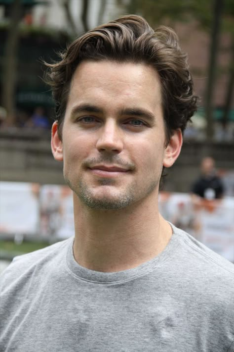 Matt Bomer Hair, Curtain Hairstyle, Matt Bomer White Collar, Twa Hairstyles, Hairstyle Men, Mens Hairstyles Medium, Mens Hairstyles Thick Hair, Wavy Hair Men, Medium Length Hair Men