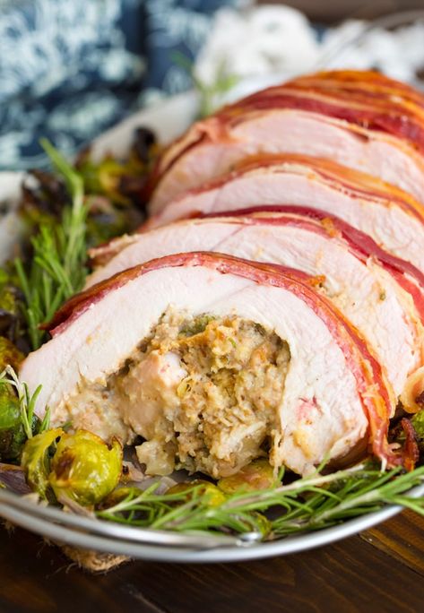 Bacon Wrapped Roast, Chicken Roulade, Bacon Turkey, Turkey Roulade, Turkey Roll, Roulade Recipe, Stuffed Turkey, Homemade Stuffing, Sausage Stuffing