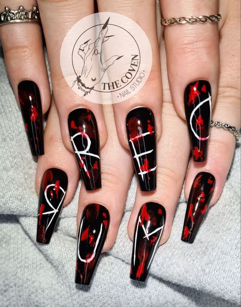 Redrum Nails, Scary Halloween Nails Design, Scary Nails, Horror Nails, Holloween Nails, Witchy Nails, Halloween Acrylic Nails, Cute Halloween Nails, Punk Nails