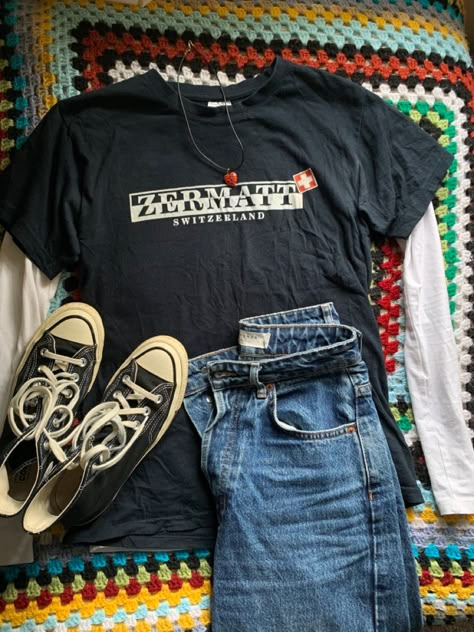 Shopping Outfit Ideas, Downtown Outfits, Future Clothes, Shoes Converse, Souvenir Shop, Downtown Girl, Zermatt, Foto Ideas Instagram, Swaggy Outfits