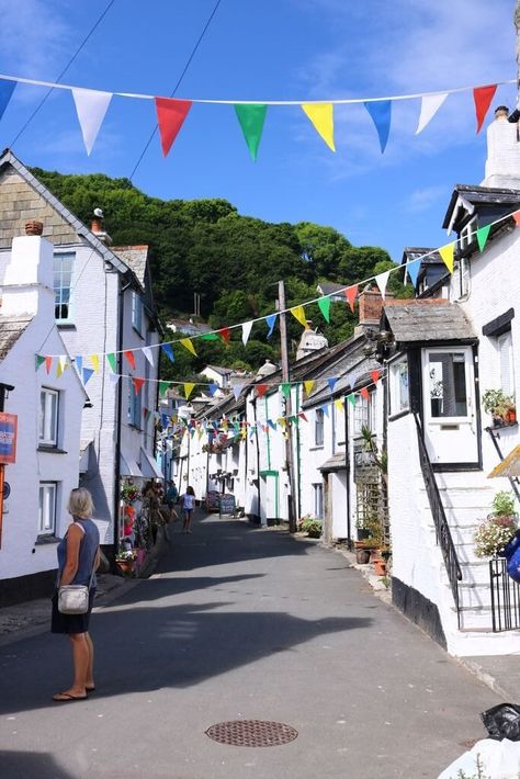 Polperro is a must-see if you’re visiting Cornwall, check out these things to do in Polperro and the surrounding areas, from secret rock pools and Polperro beach, to boat trips to Looe and the afternoon tea | polperro cornwall beach | polperro cornwall fishing villages | polperro cornwall pictures | polperro cornwall walks | cornwall places to visit | places to visit in cornwall | best places in cornwall | must see places in cornwall | cornwall best places | beautiful places in cornwall Brindlewood Bay, Polperro Cornwall, Looe Cornwall, Places In Cornwall, Cornwall Beach, Lost Gardens Of Heligan, Cornwall Beaches, Model Village, Visit Places