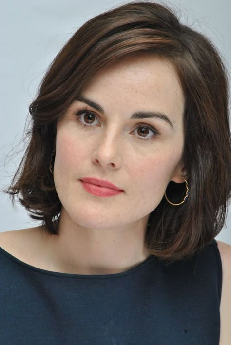 Michelle Dockery Charlotte Lucas, British Celebrities, Michelle Dockery, Asian Short Hair, Julianne Moore, Haircuts For Medium Hair, Favorite Hairstyles, Short Bob Hairstyles, The Red Carpet