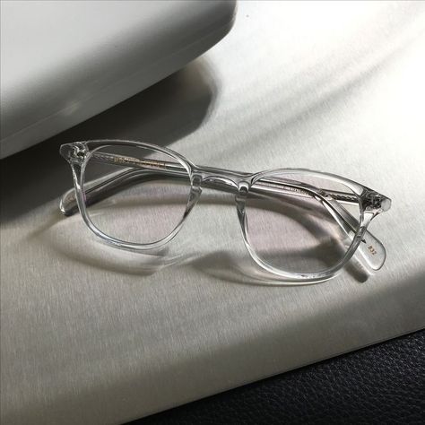 Trending Spectacles For Women, Transparent Specs Frames Women, Specs Frames Mens, Wayfarer Glasses Women, Transparent Specs, Eye Glasses Aesthetic, Specs Frames Women, Spectacles For Men, Fashion Spectacles