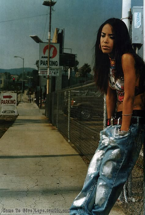 ༺✿* I♥Aaliyah Forever*✿༻ ƸӜƷ ƸӜƷ ƸӜƷ ƸӜƷ ƸӜƷ ƸӜƷƸӜƷ .•°*”˜˜”*°•.ƸӜƷ ✶* ¸ .✫ .•°*”˜˜”*°•.ƸӜƷ ✶* ¸ .✫ .•°*”˜˜”*°•.ƸӜƷ ✶* ¸ .✫ Ashanti 90s, Aaliyah Fashion, Aaliyah Outfits, Rip Aaliyah, Aaliyah Pictures, Aaliyah Style, Aaliyah Haughton, 90s Hip Hop Fashion, 90s Hip Hop