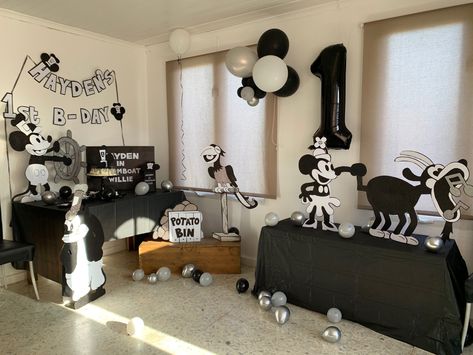 Steamboat Willie Party, Steamboat Willie Birthday Party, Steam Boat Willie, Black White Birthday, Mickey Theme, Mickey Birthday Party, Party Photoshoot, Steamboat Willie, 1st Bday Party