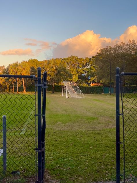 liminal space soccer field sunset nostalgia core pretty sport cloud sky blue y2k country school romanticize 2023 School Aesthetic Outside, School Field Aesthetic, Soccer Field Aesthetic, Vintage Soccer Aesthetic, School Soccer Field, Jackie Shauna, School Scenery, Sunset School, School Nostalgia