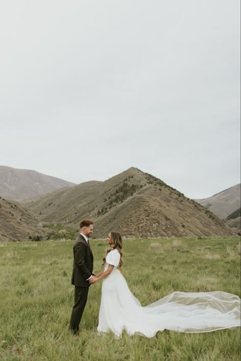 Instagram Rebrand, Nikkah Photoshoot, Wedding Dress Puff Sleeve, Bridal Pic, Grooms Suits, Zion Wedding, Mountain Bridals, Fall Mountain Wedding, Puff Sleeve Wedding Dress