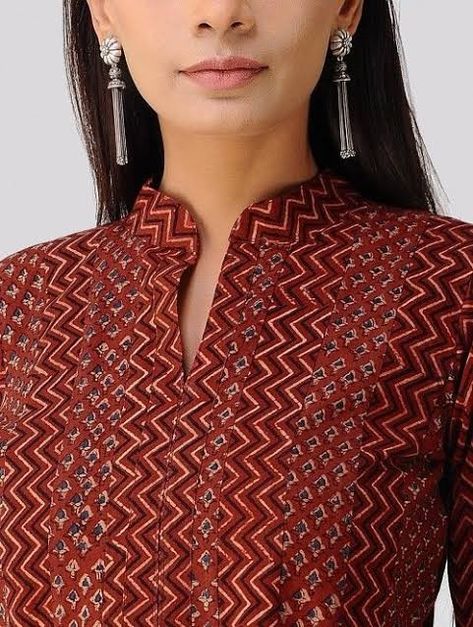 Simple Neck Design, Neck Design For Kurti, Collar Kurti Design, Collar Ideas, Design For Kurti, Cotton Anarkali Kurta, Chudidhar Neck Designs, Salwar Neck Designs, Churidar Neck Designs