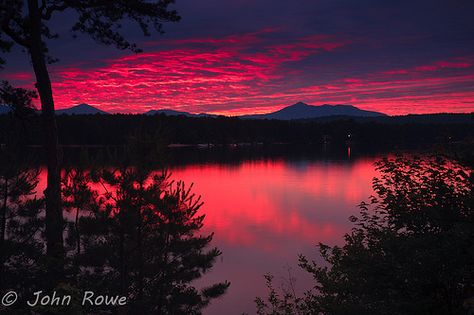 Sunset on Broad Bay ~ New Hampshire Sky Obsessed, Red And Pink Sunset, Red And Orange Sunset, Dark Red Sunset, Beach Sunset Horizontal, Fiery Sunset, Beautiful Nature Wallpaper Hd, Travel Moments, Beautiful Skies