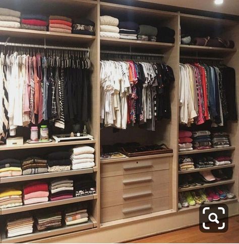 Best Closet Systems, Small Closet Design, Teenage Room Decor, Room Organization Bedroom, Bedroom Cupboards, Walk In Closet Design, Closet Design Layout, Bedroom Cupboard Designs, Wardrobe Interior Design