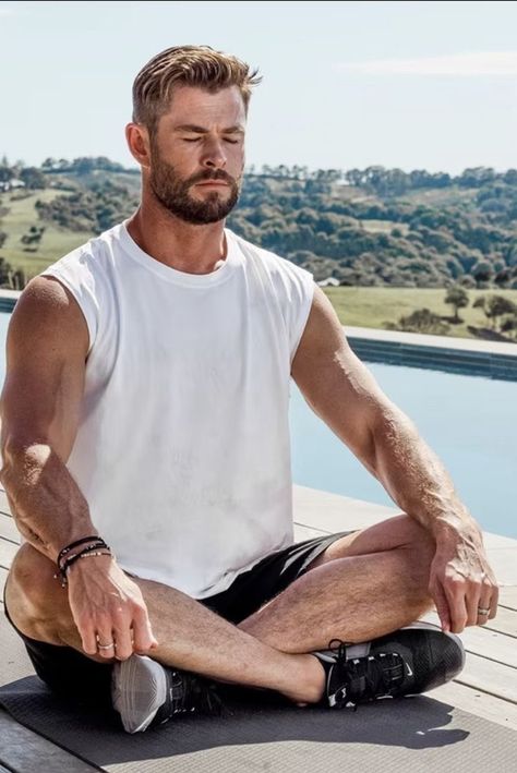 Chris Hemsworth Gym, Chris Hemsworth Tattoo, Thor Hair, Chris Hemsworth Muscles, Chris Hemsworth Body, Chris Hemsworth Funny, Blonde Actors, Tyler Rake, Hemsworth Chris