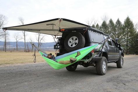 Hammock truck Truck Hammock, Jeep Hammock, Camping 4x4, Mobil Off Road, Accessoires 4x4, 1000 Lifehacks, Teardrop Camping, Truck Bed Camping, Truck Bed Camper