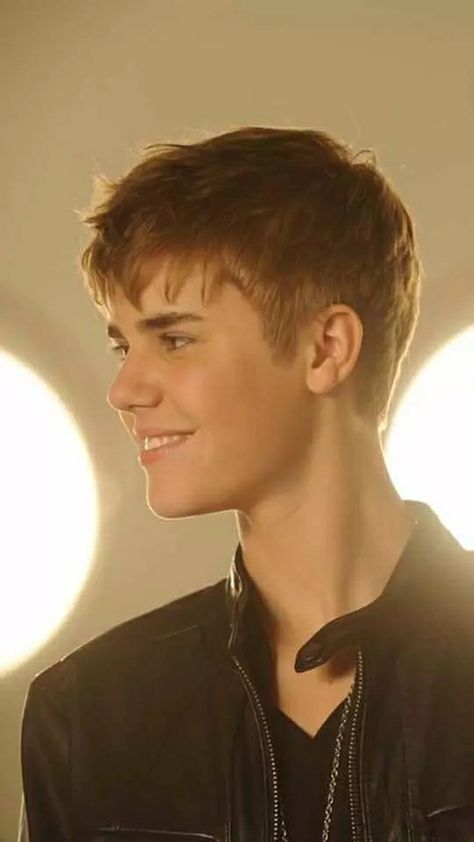 Justin Bieber That Should Be Me, Young Justin Bieber, Justin Bieber 16, Boyfriend Justin Bieber, Justin Bieber 2011, Justin Young, Justin Bieber Music Videos, Justin Bieber 2009, Justin Bieber My World