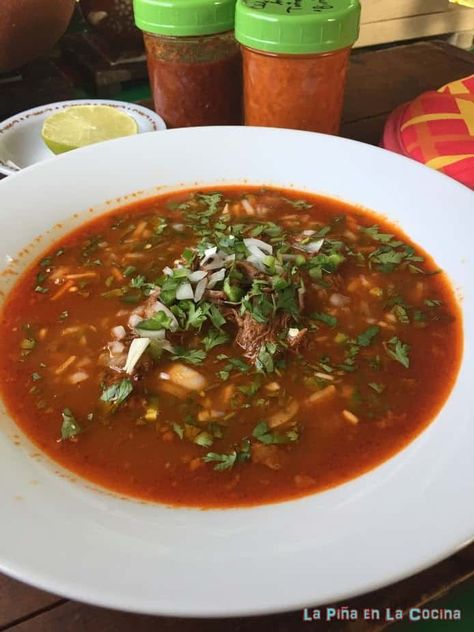 Birria de Res Con Consomé (Beef in Consomme) - La Piña en la Cocina Consomme Recipe, Beef Birria Recipe, Mexican Chilli, Mexican Dinners, Cozy Dinners, Meat Cooking, Latin Recipes, Mexican Meals, Mini Tacos