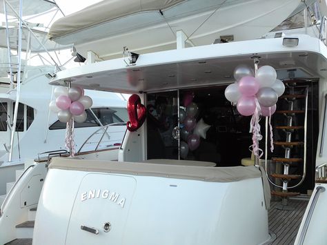 Boat Balloon Decoration, Yacht Party Balloons, Boat Birthday Party, Balloon Topiary, Boat Birthday, Balloon Gifts, Boat Decor, Birthday Party Idea, Balloons Decorations