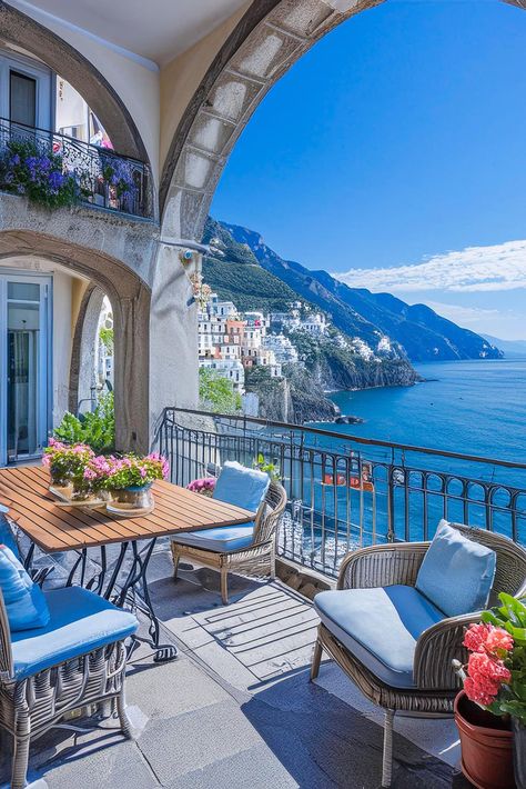 Mermaid Shifting, Amalfi Coast Aesthetic, Mermaid Kingdom, Amalfi Coast Italy, Italy Aesthetic, Swimming Pools Backyard, Dream Holiday, Vacation Places, Beautiful Places In The World