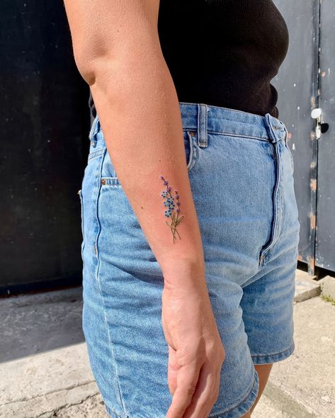 First tattoo, lavender and forget-me-not flower branches 🌿 Make an appointment in dm . . #tattoo #flowertattoo #floraltattoo #belgradetattoo #tattoobelgrade #colortattoo #colorfultattoo #branchestattoo #minitattoo #tinytattoo #womentattoo #tattooidea #tattooideasforgirls Tattoo Lavender, Forget Me Not Flower Tattoo, Bluebonnet Tattoo, Blueberry Tattoo, Dm Tattoo, Flower Branches, Forget Me Not Flower, Make An Appointment, Flower Branch